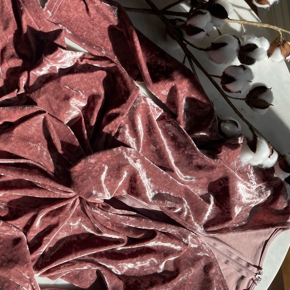 Tobi - VELVET SNOW BODYCON DRESS IN BLUSH, M - Picture 6 of 11